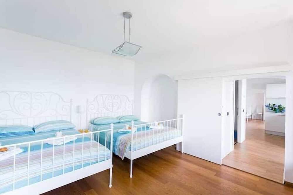 Villa Arona Summary: in Comune di Arona, Lago Maggiore (Piemonte)