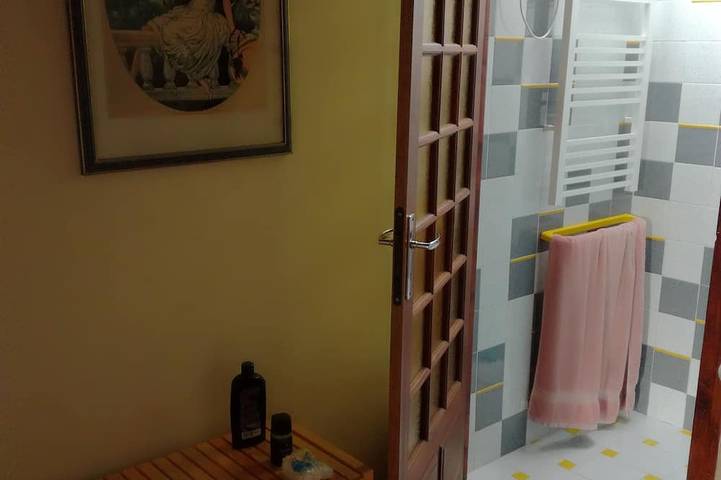 Gîte pour 8 personnes, avec jardin dans La Roche-Jaudy - 3