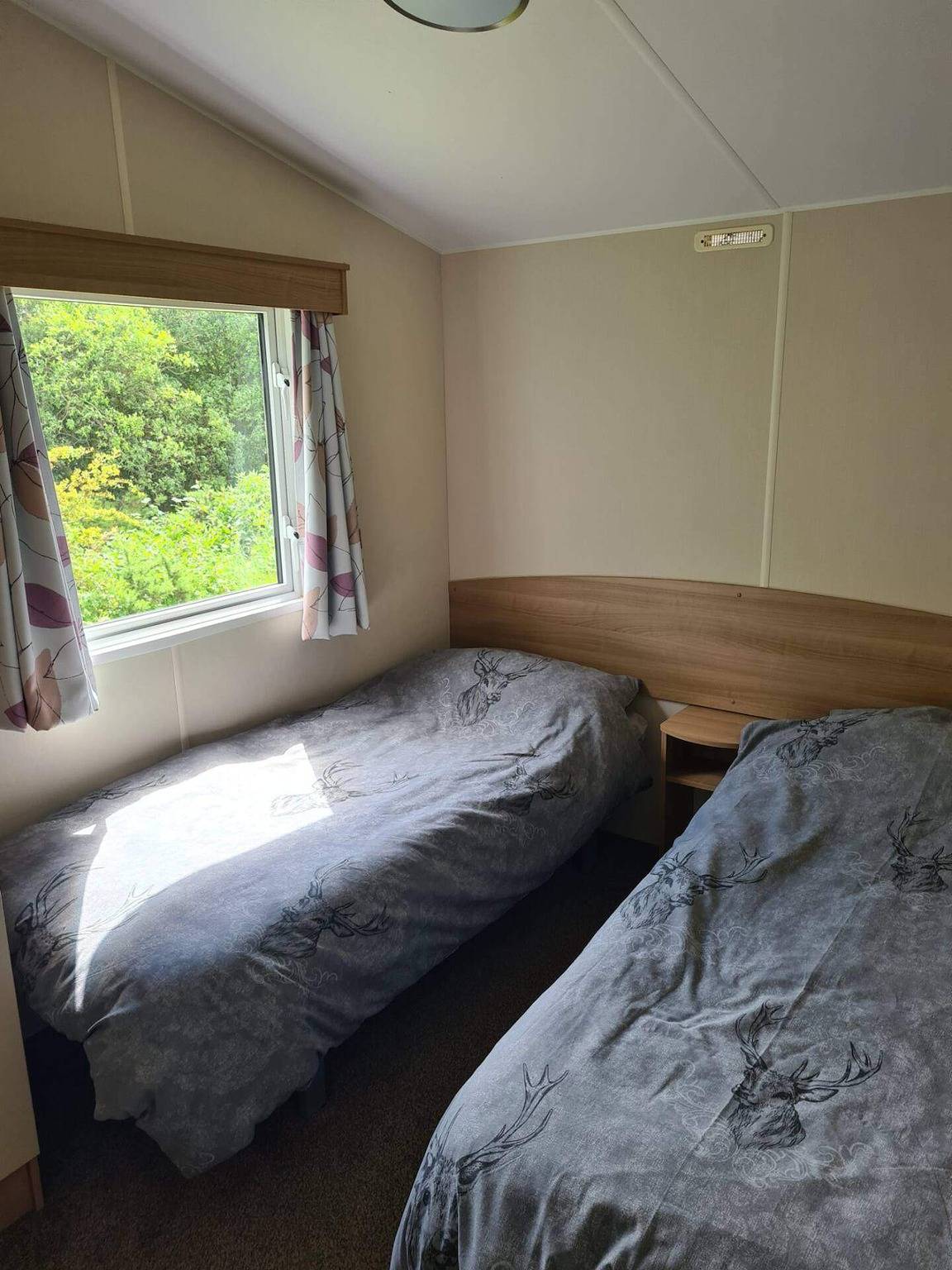 2 Bed Lodge - Sleeps 6 - Parking - Pets - Wifi in Lake District