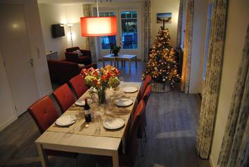 Ferienhaus für 8 Personen, mit Ausblick und Garten in Zeeland