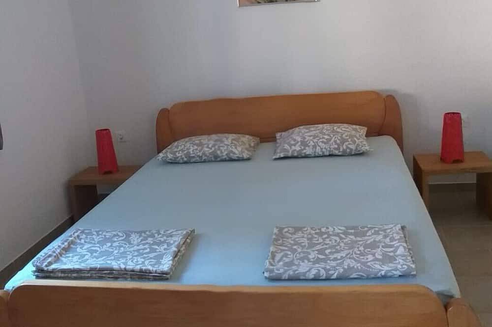 Ganze Wohnung, Sehr schöne Lage , 80 m bis zu Strand, Kinderfreundlich in Novalja, Pag