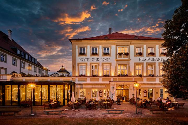 Hotel, mit Terrasse in Altötting