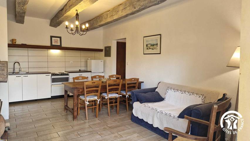 Gîte pour 5 personnes, avec terrasse ainsi que jardin et piscine dans le Tarn - 4