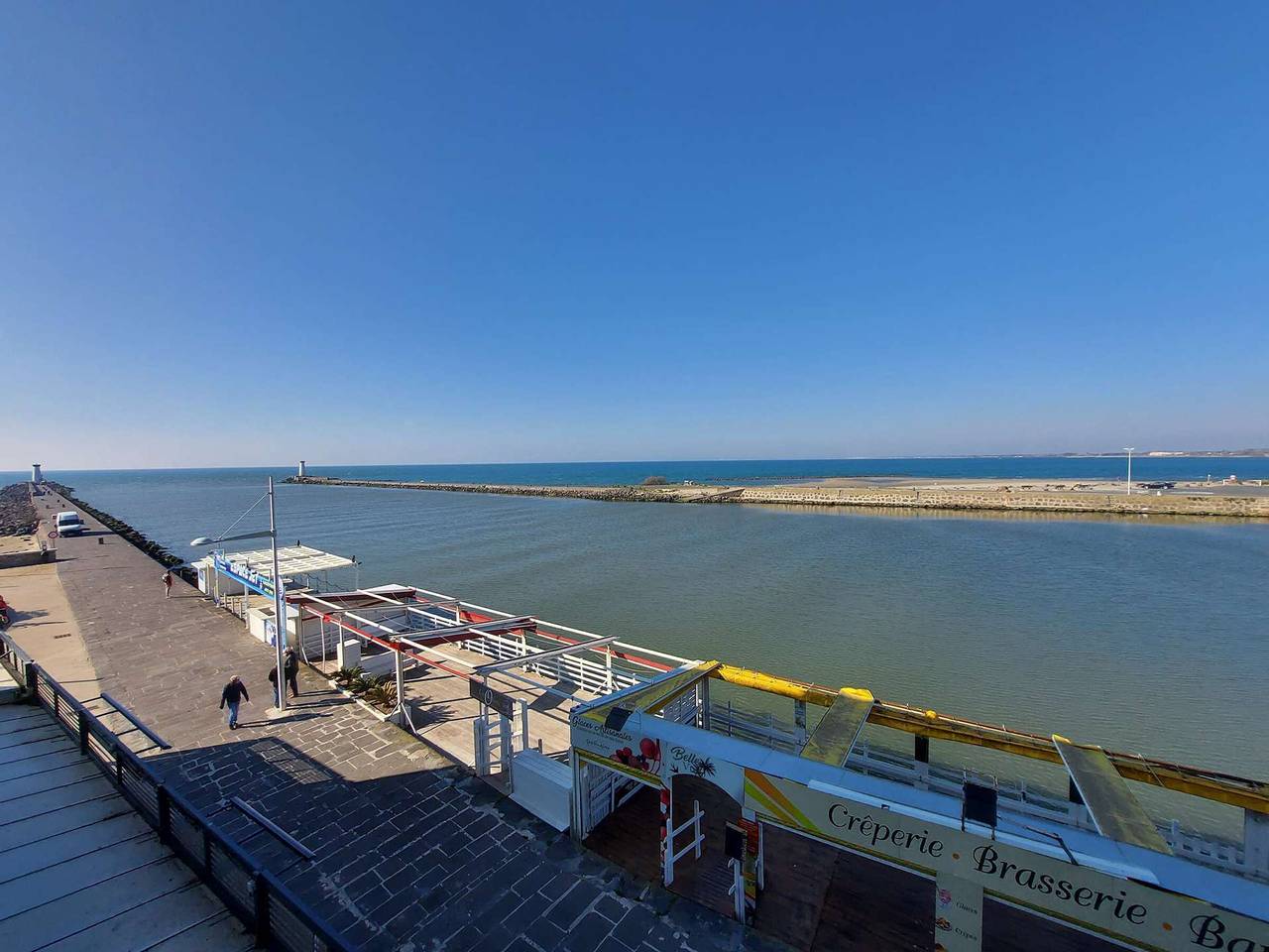 Appartement entier, Appartement 2 pièces avec terrasse en front de mer à louer in Grau-d'Agde, Agde
