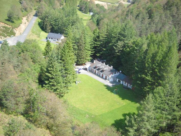 Gîte pour 6 personnes, avec sauna ainsi que jacuzzi et jardin à Lecumberry