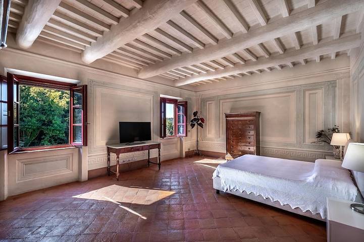 Splendida villa indipendente con piscina privata, WIFI, TV, patio e vista panoramica, vicino Lucca in Lucca, Riviera Toscana