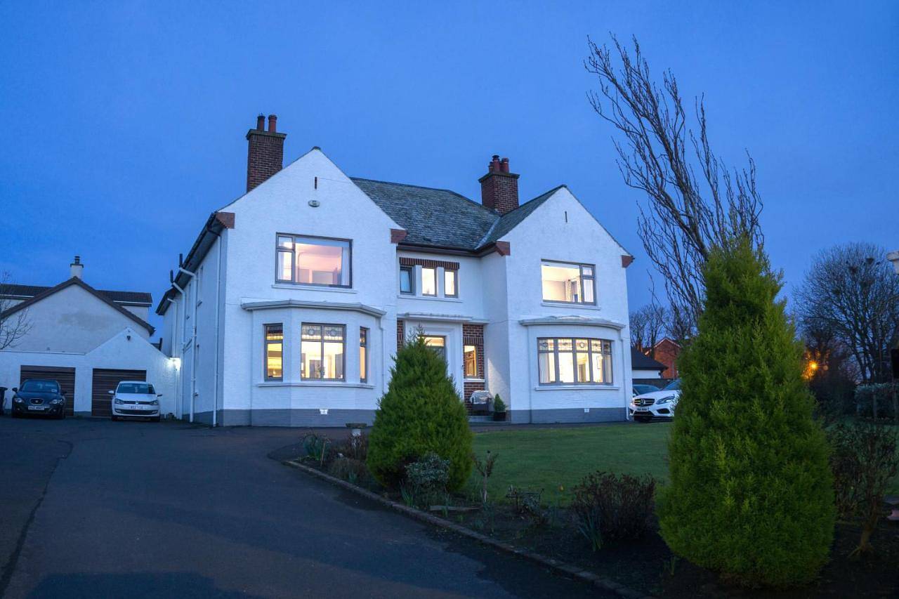 Double or Twin Room with Private Bathroom in Portrush, County Londonderry