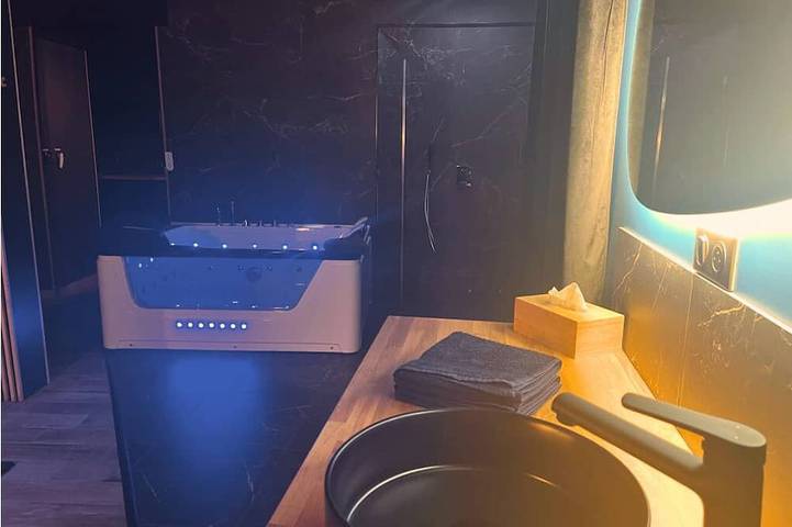 Gîte pour 2 personnes, avec jacuzzi à Niort - 2