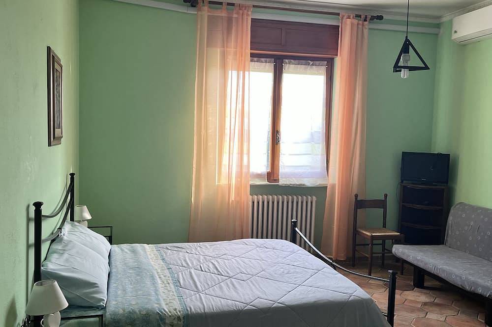 Villa Tea in Tagliolo Monferrato in Tagliolo Monferrato, Alessandria Province
