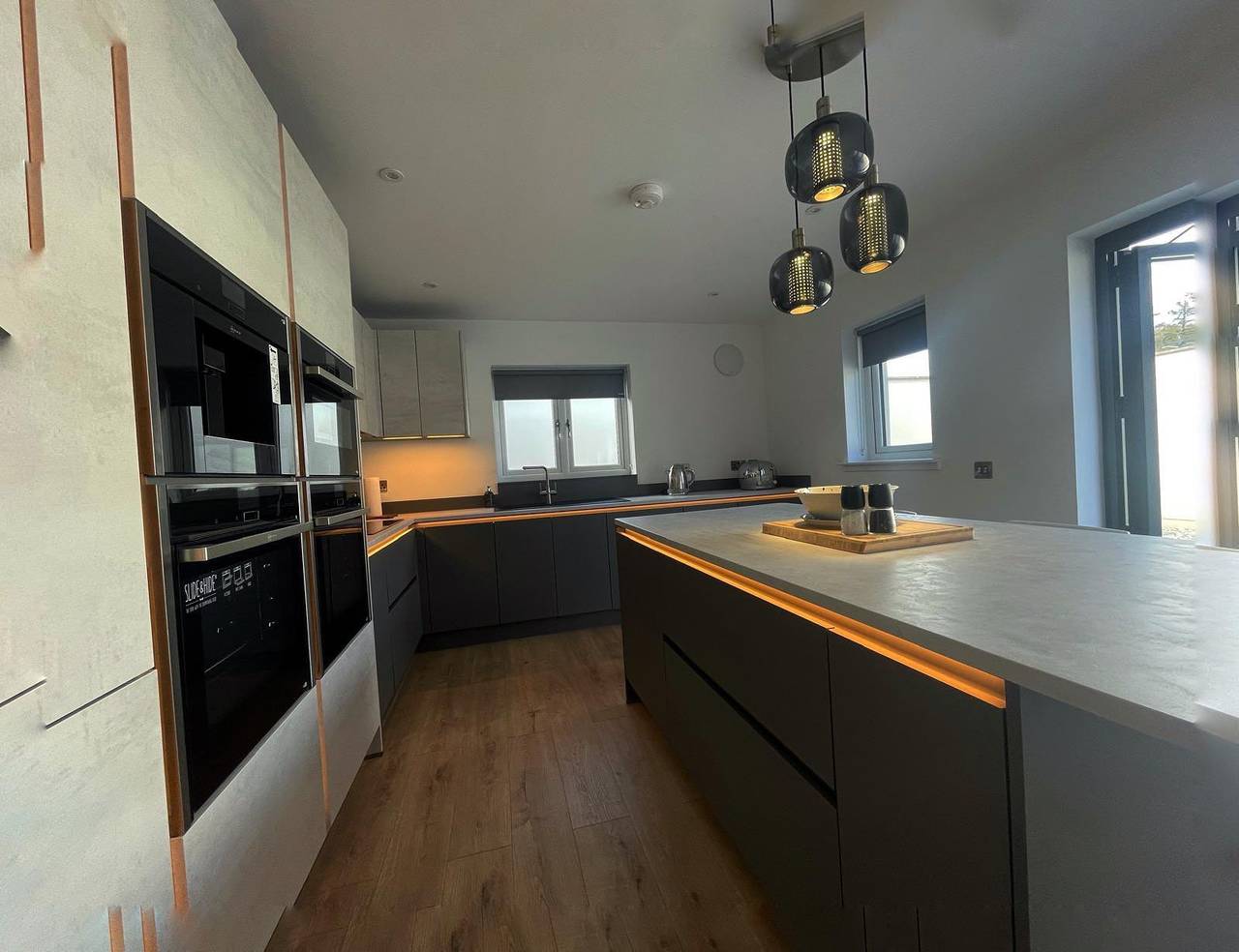 5 Bed house/sleeps10/free parking/pets/city centre in Edinburgh, Edinburgh and Lothian