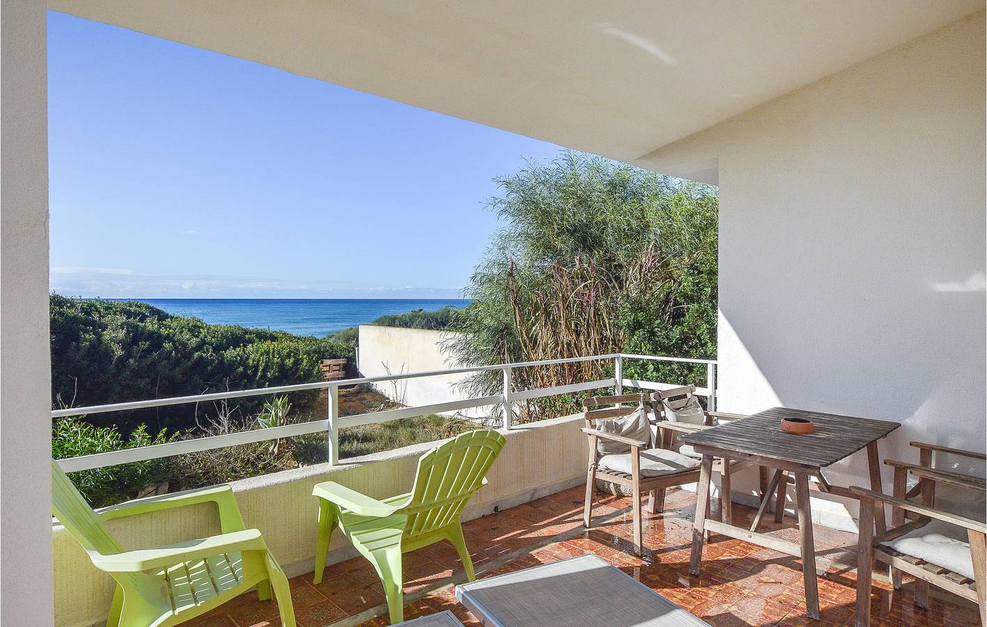 Appartamento vista mare con servizi vicino alla spiaggia di Torre di Mezzo in Punta Braccetto, Santa Croce Camerina