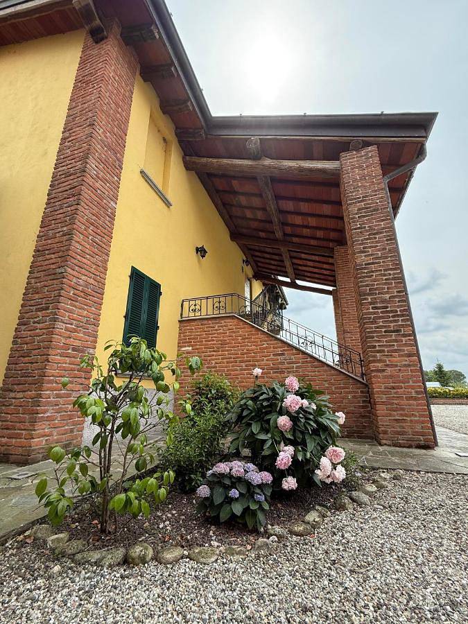 B&b per 3 persone, con Idromassaggio e Giardino nonché Panorama a Abbiategrasso