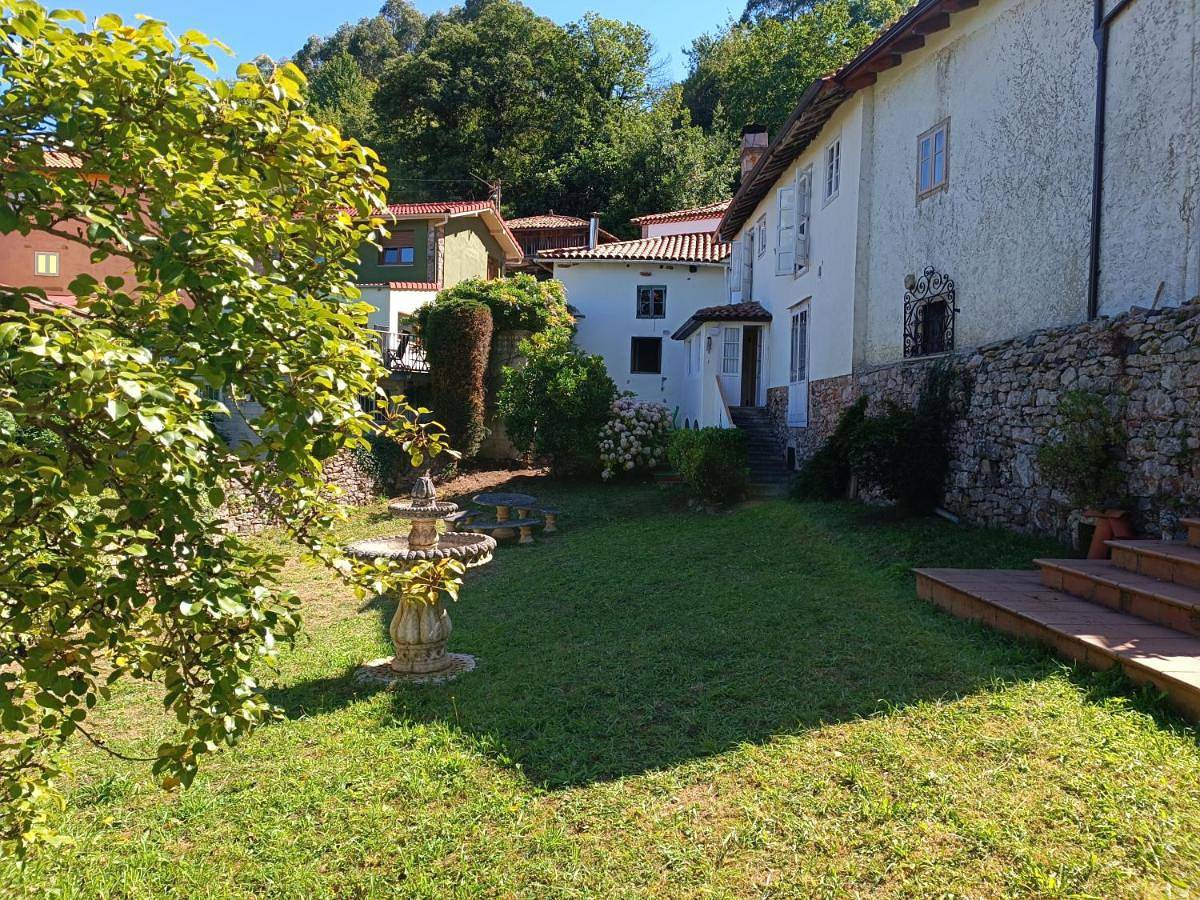 Three-Bedroom House in Soto del Barco, Costa Verde