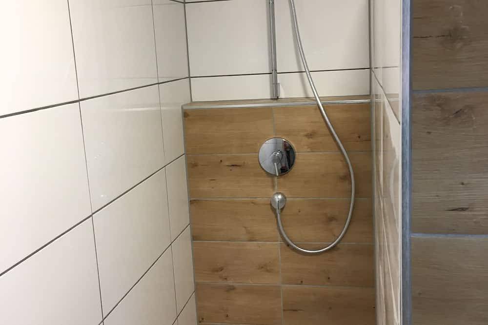 Ganze Wohnung, Ferienwohnung Hirsch Bad Rappenau-Fürfeld direkt an der (A6) Aussiedlerhof in Bad Rappenau, Kraichgau