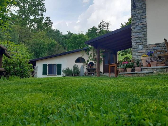 Location de vacances pour 2 personnes, avec jardin ainsi que vue et piscine à Acqui Terme - 3