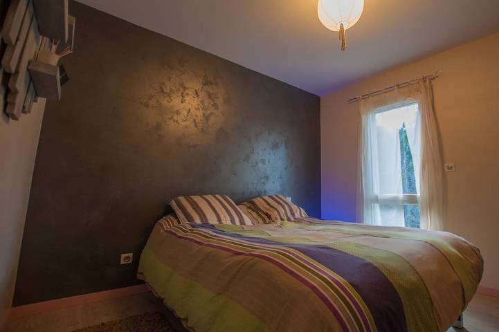 Location de vacances pour 6 personnes, avec jacuzzi ainsi que terrasse et jardin à Mercuer - 3