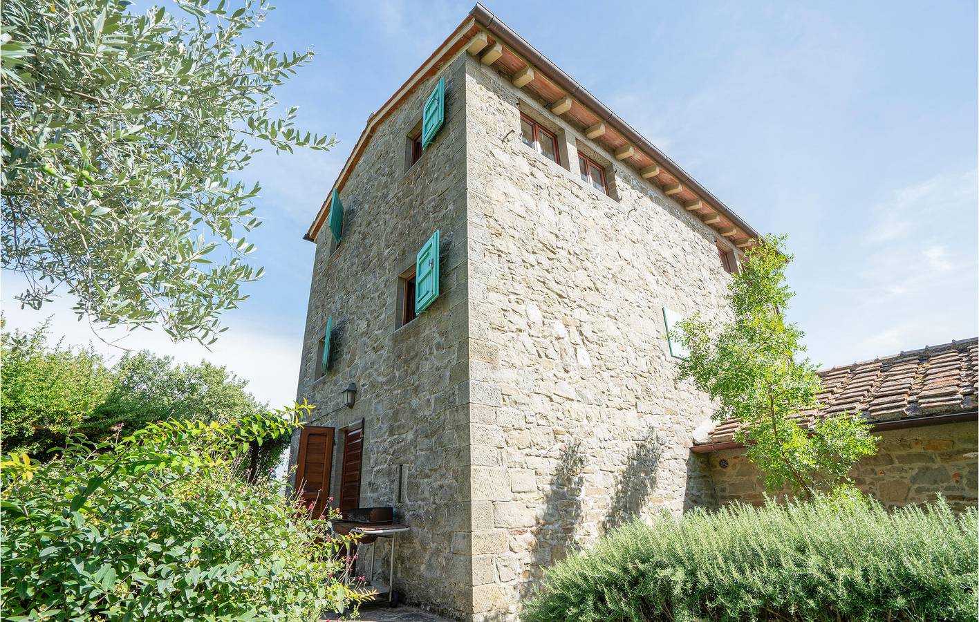 Schickes 110 qm Apartment mit Parkplatz, Pool & Garten in Valdarno