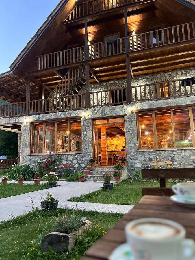 Maison d’hôte pour 2 personnes, avec jardin dans Theth - 3