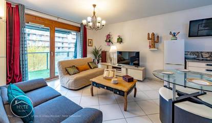 Gîte pour 4 personnes, avec terrasse dans Office De Tourisme Challes Les Eaux