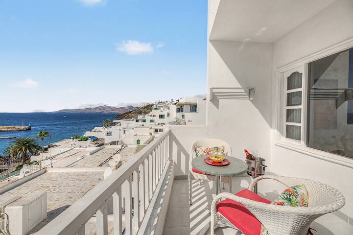 Holiday home for 2 people, with Balcony in the Canaries