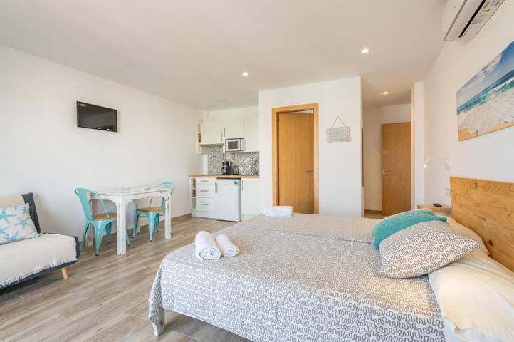 Apartamento entero, Estudio Con Balcón y Vistas Calle in Portocolom, Felanitx