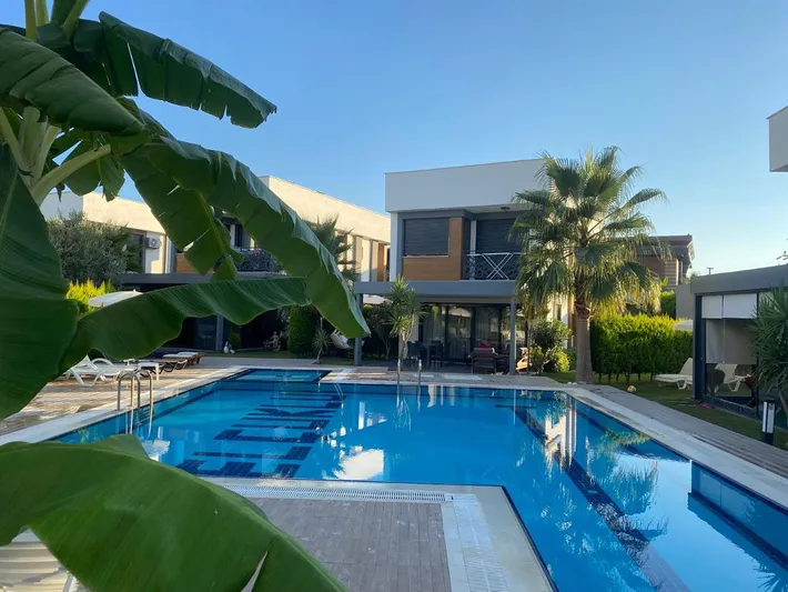 Chalet para 6 personas, con piscina además de vistas y jardín - 1