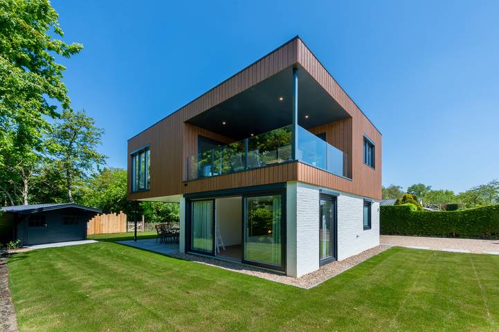 Ferienhaus für 6 Personen, mit Balkon und Balkon/Terrasse sowie Terrasse und Garten in Kamperland