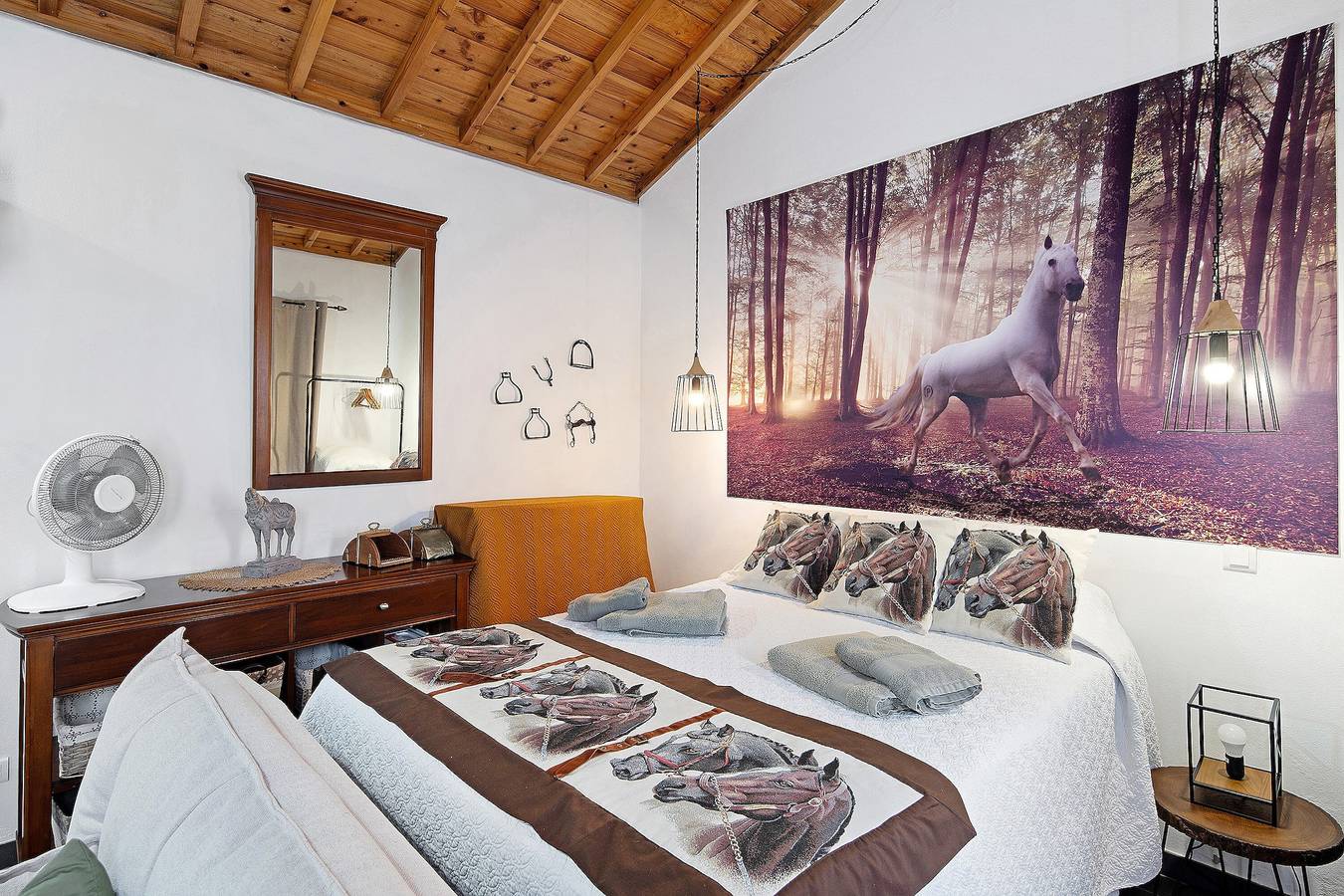 Gehele studio, Studio 'Quinta do Malhinha' met Uitzicht op de Bergen, Gedeeld Terras en Wi-Fi in Posto Santo, Terceira (Azoren)