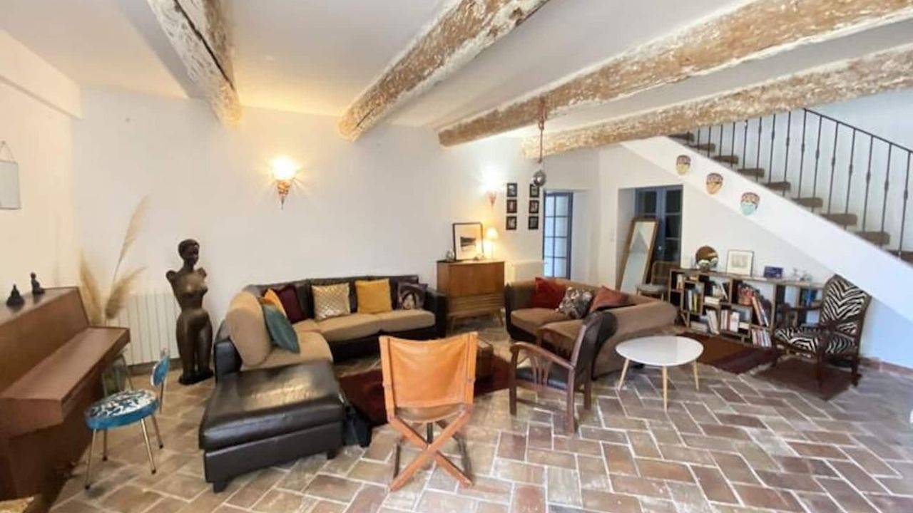 Entire holiday apartment, Ferienwohnung für 12 Personen (250 m²) in Althen-des-Paluds in Althen-des-Paluds, Vaucluse