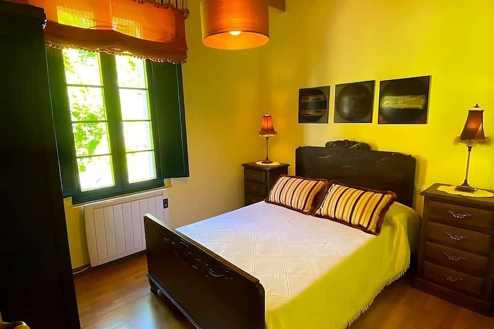 Ina's House in Outes, Rías Baixas
