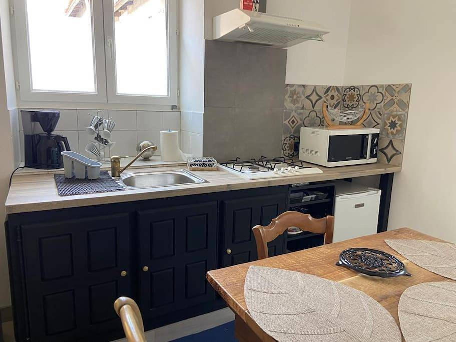 Appartement entier, One-Bedroom Apartment in Valence-en-Poitou, Vienne (France)