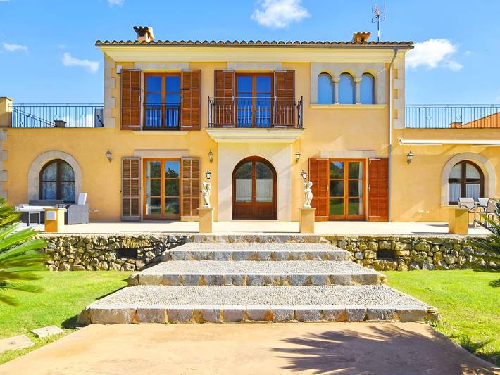 Holiday home for 8 people, with garden and terrace as well as pool, child-friendly - 1