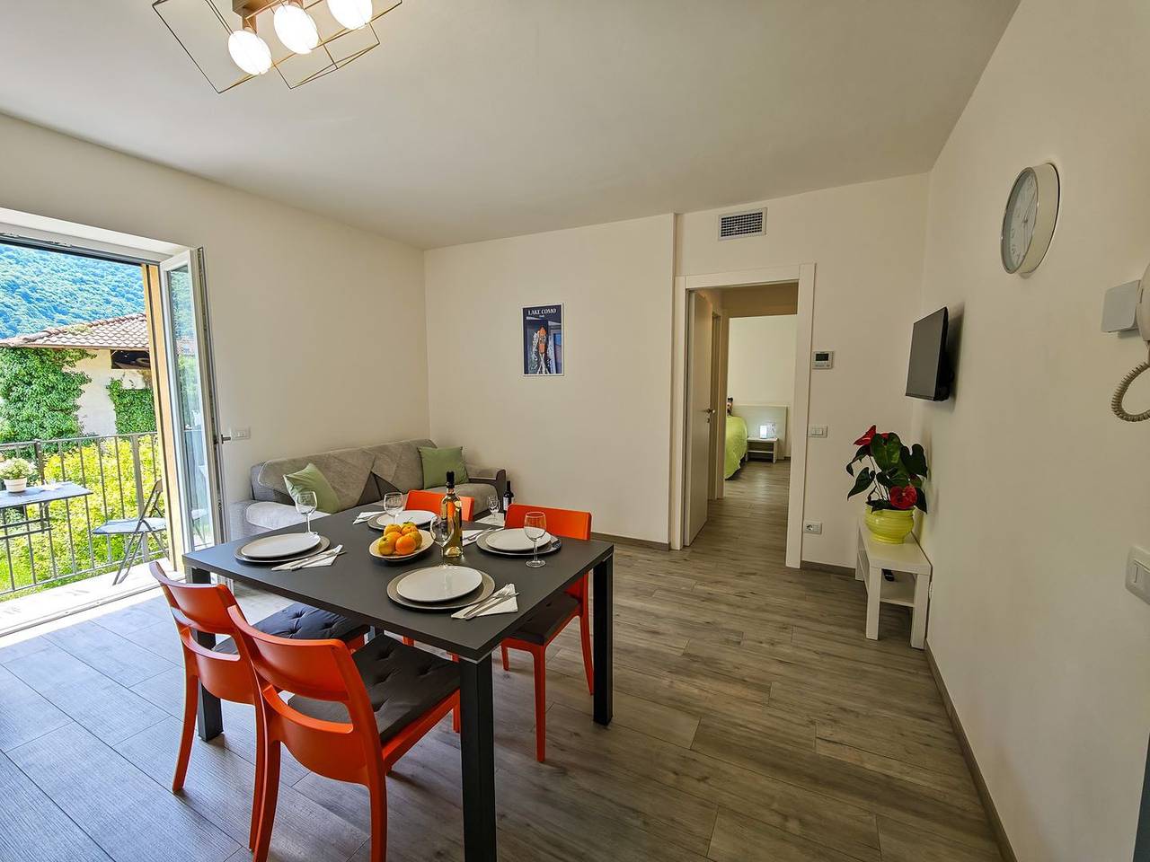Entire apartment, Lake Como vacation apartment Adriano Ariston in Colico, Lake Como