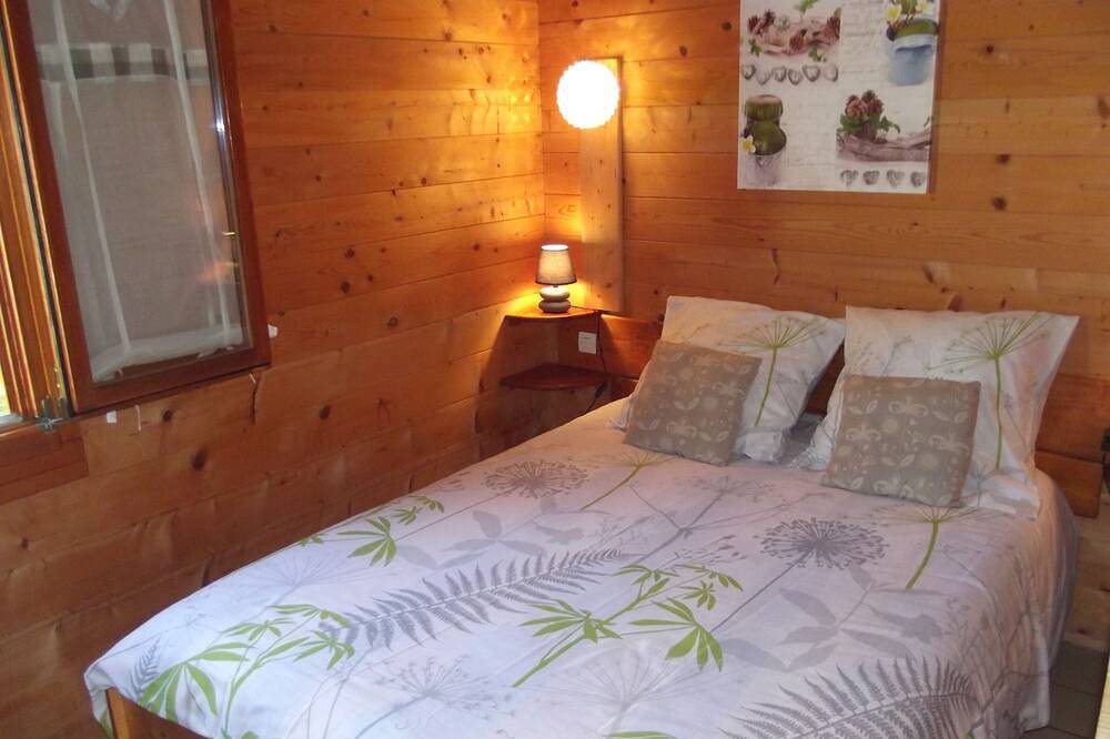 Bourgogne, gite en chalet bois près de Vézelay. in Saint-Moré, Arrondissement d'Avallon