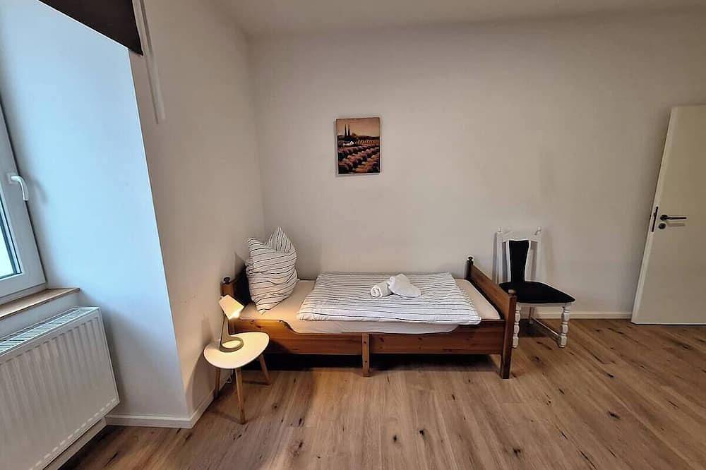 Entire apartment, Komplett neu Renovierte, Zentrale 2-zimmer-wohnung in Hagen in Hagen, Ruhr district