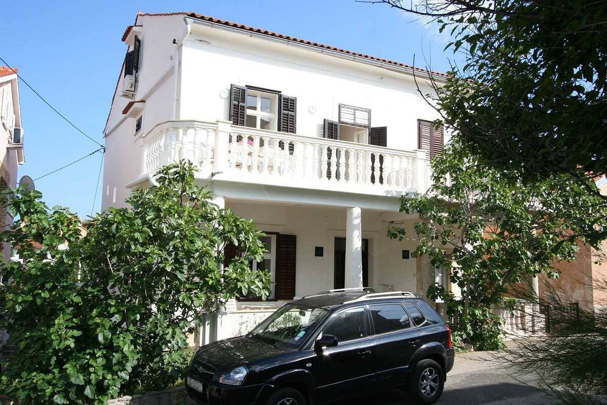 Apartamento entero, Apartment Stazić (35984-A1) in Silo (Krk), Krk (isla)