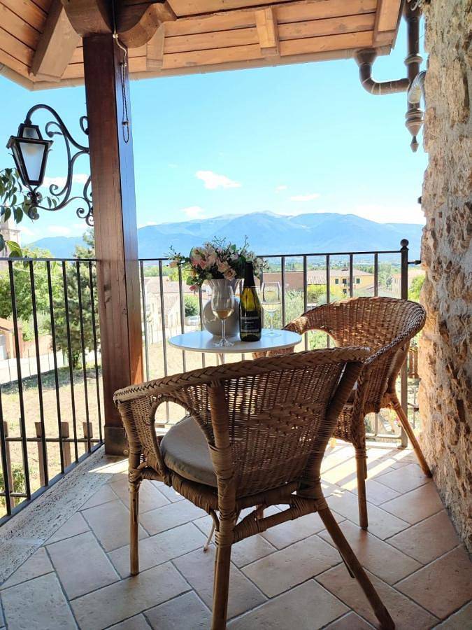 Casa vacanza per 7 persone, con Balcone e Terrazza nonché Giardino e Panorama a Sulmona