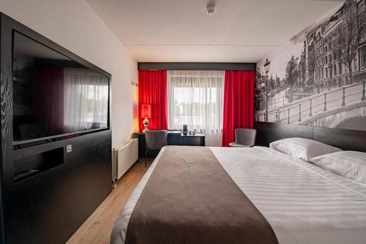 Hotel voor 3 personen, met Terras en Uitzicht in Hoofddorp