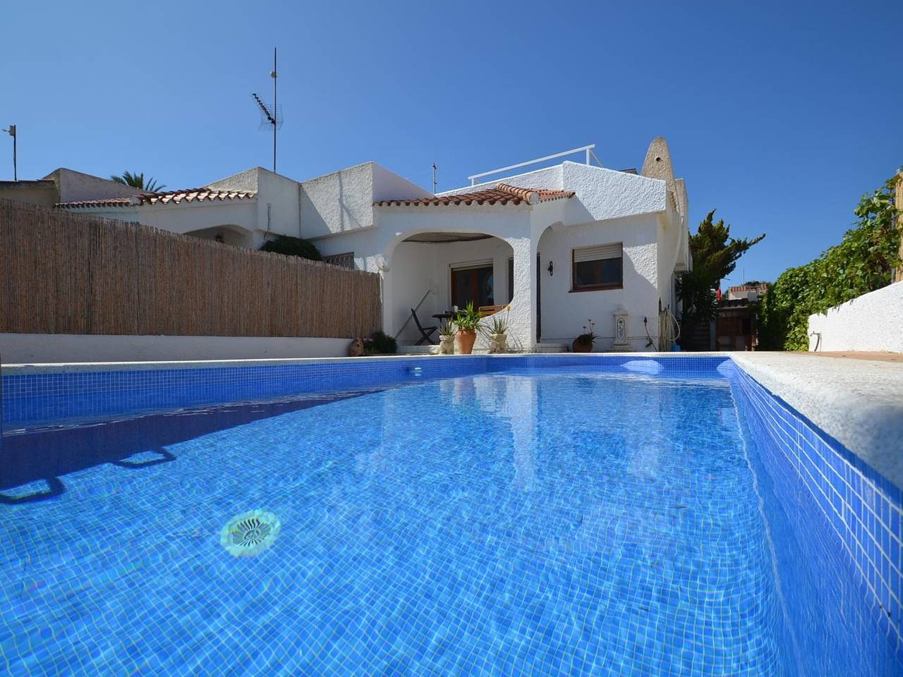 Casa Vista Mar/Les Dunes avec la piscine privée in Platja de Riumar (Deltebre), Riumar