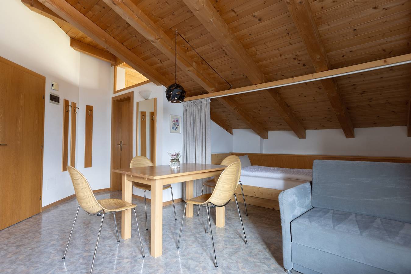 Ganze Wohnung, Apartment in Residenz Margreth mit Bergblick, Balkon, Garten, Haustiere erlaubt in Marling, Ortleralpen