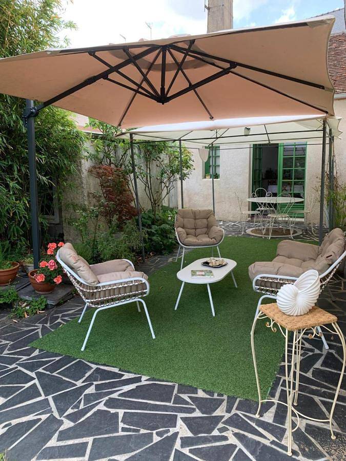 Gîte pour 7 personnes, avec jardin ainsi que vue et terrasse à Noyen-sur-Sarthe - 2