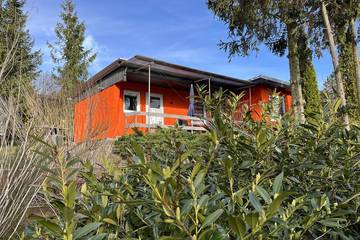 Ferienhaus für 4 Personen, mit Sauna und Garten sowie Terrasse, mit Haustier in Zeulenroda-Triebes