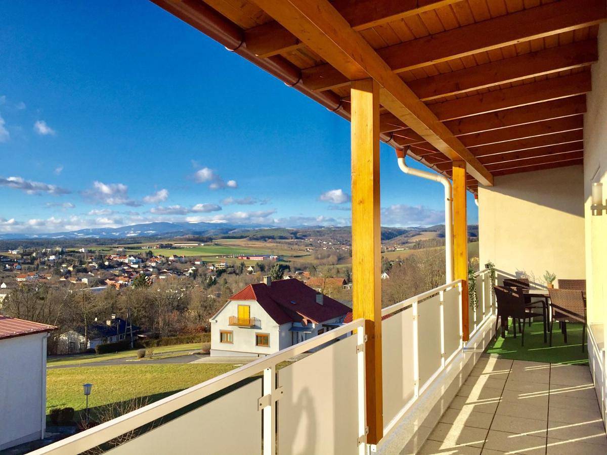 Ganze Wohnung, Apartment Panoramablick mit Infrarotkabine auf der großen Terrasse und traumhaften Ausblick in Südburgenland