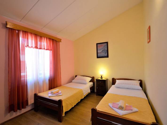 Location de vacances pour 5 personnes, avec balcon et jardin, animaux acceptés à Svetvinčenat - 4