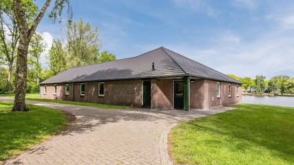 Bungalow für 42 Personen, mit Garten und Pool in den Niederlande