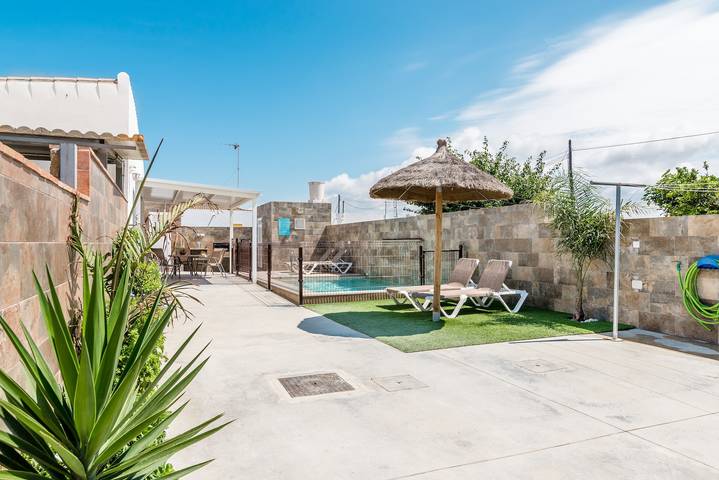 Elegante Villa Nueva Cascada con piscina, Wi-Fi y terraza (Para Familias) in Conil de la Frontera, Costa de la luz