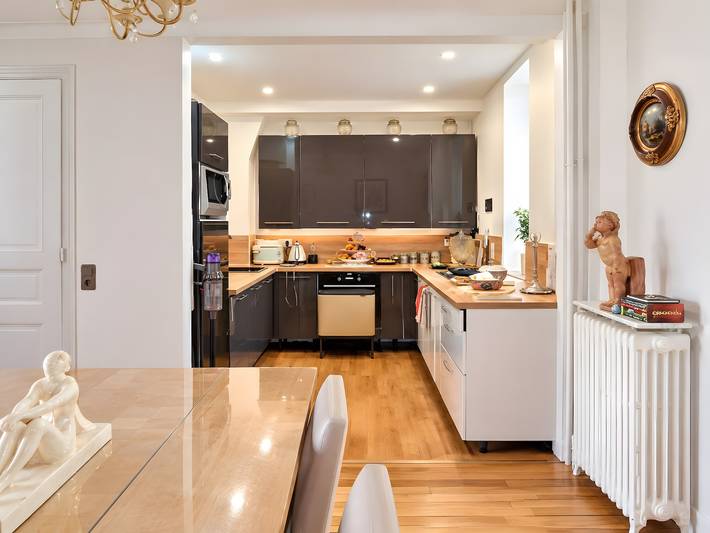 Maison Familiale Parisienne Avec Jardin' avec terrasse privée et Wi-Fi in Colombes, Hauts-de-Seine