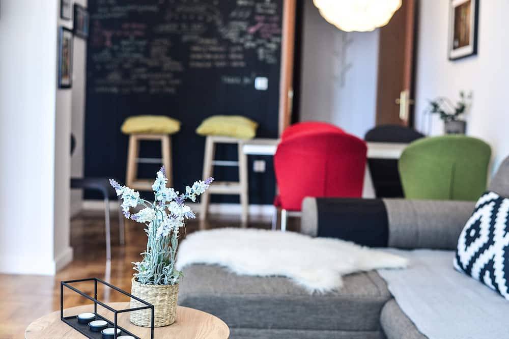 Appartamento intero, Grazioso appartamento familiare vicino al mare, parco acquatico, piscine, campi da gioco, parcheggio gratuito in Ragusa Vecchia, Dubrovnik-Neretva