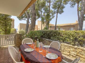 Gîte pour 4 personnes, avec terrasse à Saint-Cyr-sur-Mer