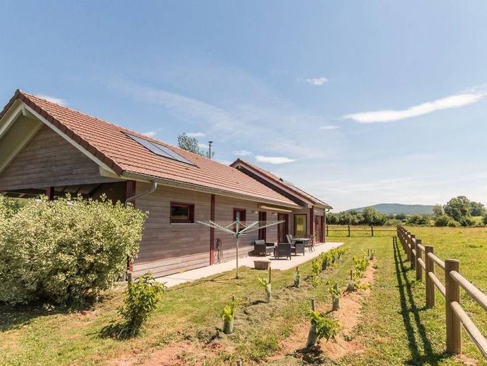 Gîte pour 4 personnes, avec jardin dans Frahier-et-Chatebier